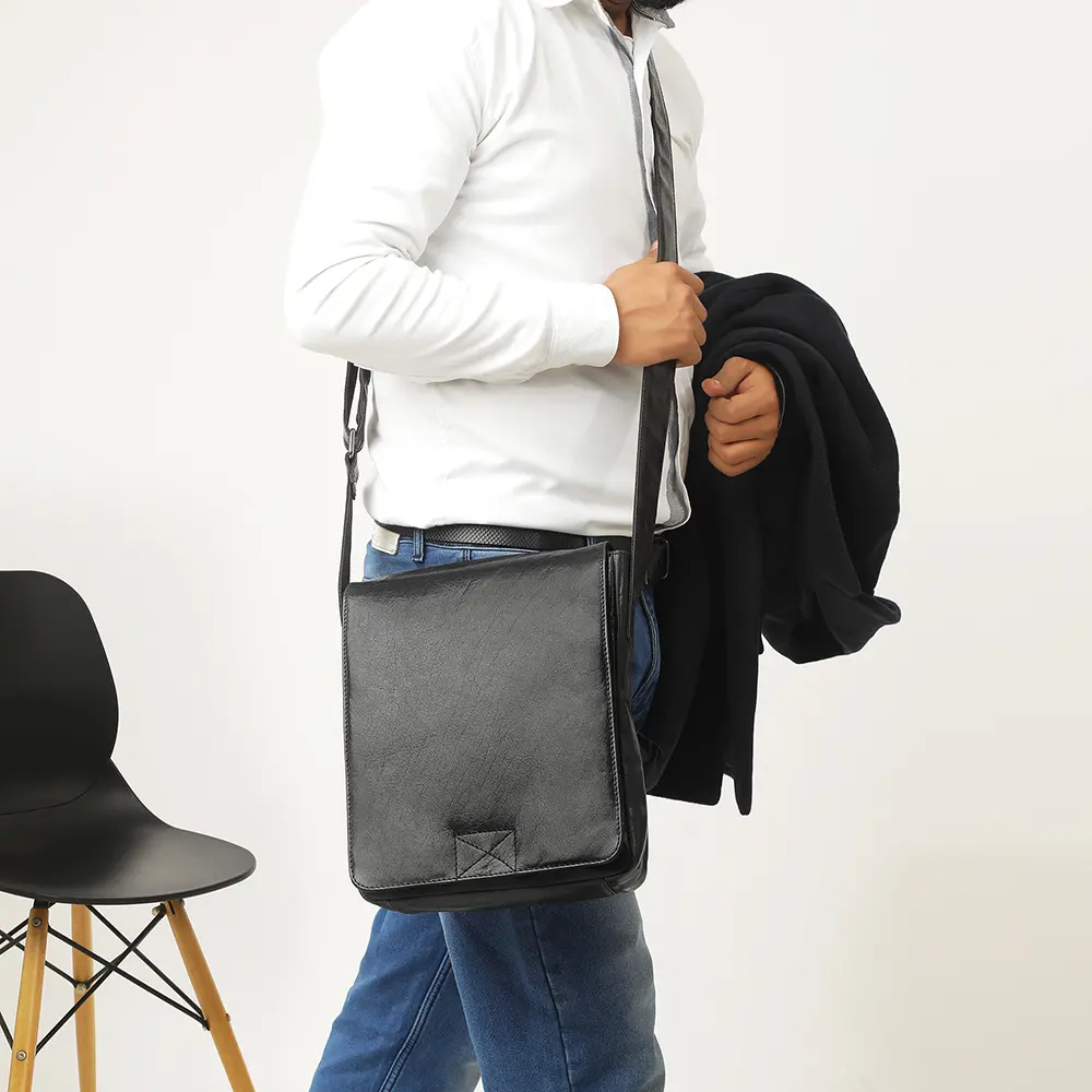Leather Messenger Bag Bridge